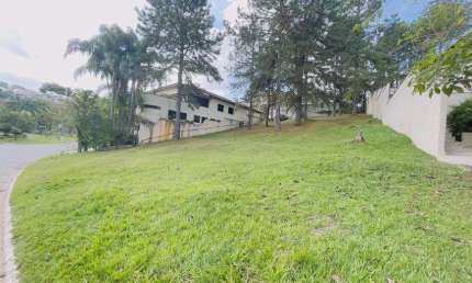 Terreno à venda no Condominio Alphaville 10 no Alphaville em Santana de Parnaíba - SP.