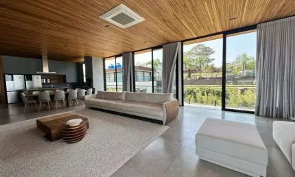 Casa sobrado à venda no Condomínio Costa d'Ouro na Praia da Baleia em São Sebastião - SP