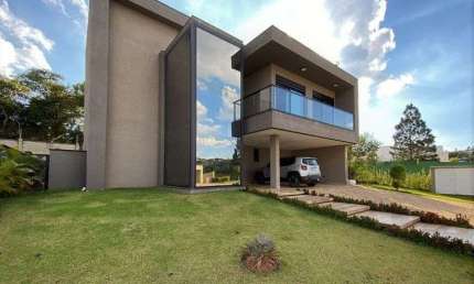 Casa de condomínio para venda no Condomínio Alphaville da Granja em Carapicuíba- SP.