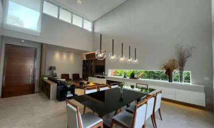 Casa alto padrão à venda no Condomínio Alphaville em Campinas-SP