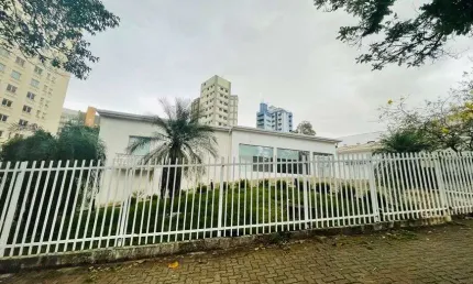 Imóvel comercial à venda no Cambuí em Campinas - SP.