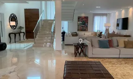 Casa de condomínio à venda e locação em Barueri - SP.