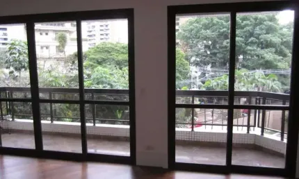 Apartamento alto padrão à venda no condomínio Maison Saint Laurent em São Paulo - SP