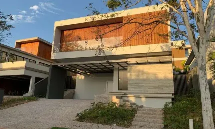 Casa à Venda no Condomínio Alphaville Dom Pedro III em Campinas - SP
