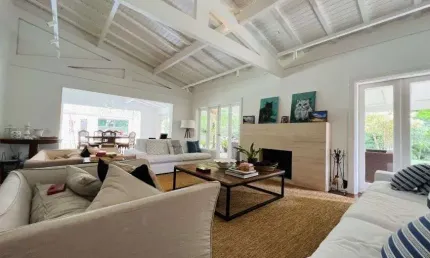 Casa térrea na serra à venda no Vale do Cuiabá em Petrópolis - RJ