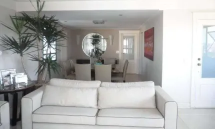 Apartamento para venda possui 223 metros quadrados com 3 quartos em Cambuí - Campinas - SP