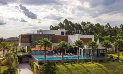 Casa alto luxo à venda no Condomínio Terras de São José II em Itu, São Paulo.