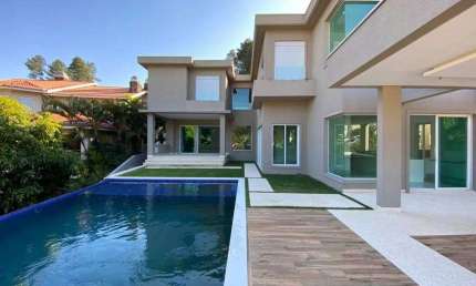Casa para venda e locação no Condominio Alphaville 10 em Santana de Parnaiba - SP.