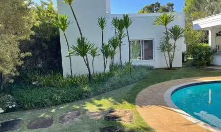 Casa reformada à venda no condomínio gramado em campinas / sp