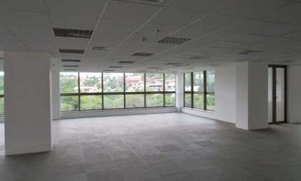 Sala comercial para alugar no Condomínio Piazza Affari no Cambuí em Campinas -SP.