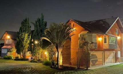 Casa de luxo à venda na Alameda Igaratá, Residencial Santa Fé, Vinhedo - SP