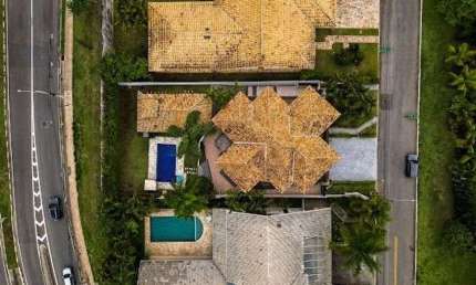Casa de alto padrão disponível para venda e locação no Tamboré 3 em Santana de Paraíba - SP