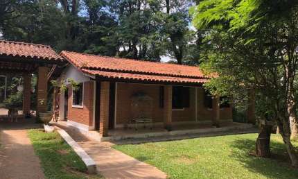 Chácara na represa à venda no bairro de Ibiúna em São Paulo.