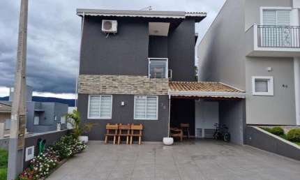 Casa à venda no Condomínio Villagio Di San Francesco em Jundiaí - SP