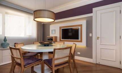 Casa para venda possui 545 metros quadrados com 4 quartos em Jardim Guedala - São Paulo - SP.