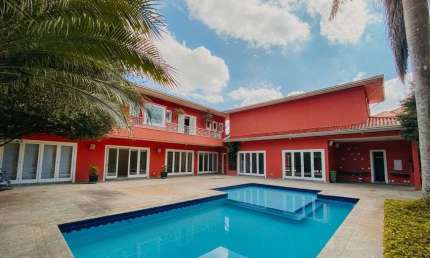 Casa para venda possui 1200 metros quadrados com 5 quartos em Jardim Guedala - São Paulo - SP