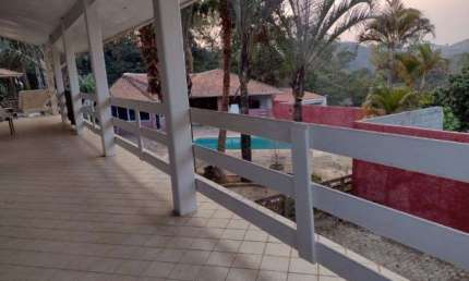 Casa à venda no Condomínio Portal das Acácias em Santana de Parnaíba - SP.