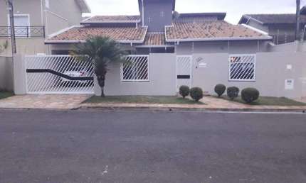 Casa para venda tem 290 metros quadrados com 4 quartos em Parque Alto Taquaral - Campinas - SP