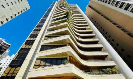 Apartamento à venda e locação no Condomínio Edifício Saint Peters no Cambuí em Campinas - SP.