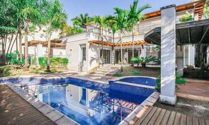 Casa Sobrado à Venda no Condomínio Páteo Santa Fé nos Sítios de Recreio de Gramado em Campinas - SP