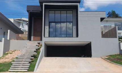 Casa alto padrão no Condominio Residencial Vilaggio Paradiso no Bairro Itapema em Itatiba - SP