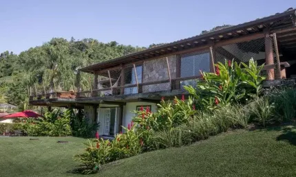 Casa de alto padrão à venda no Condomínio PortoGalo em Angra dos Reis - RJ.