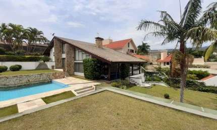 Casa à venda em Atibaia no Jardim Itaperi, Quadra dos Príncipes - São Paulo