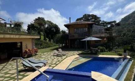 Casa sobrado à venda no Condomínio Parque Santa Júlia em Itaipava em Petrópolis - RJ