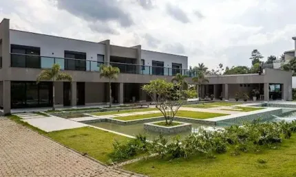 Sobrado de luxo à venda no Residencial Tamboré em Barueri - SP