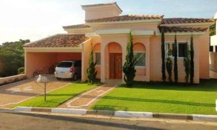 Casa alto padrão à venda no Condomínio Recanto dos Paturis em Vinhedo - SP