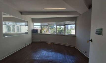 Sala comercial para venda ou locação no Condomínio Edifício Seisa no Itaim Bibi em São Paulo - SP