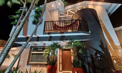 Casa para venda tem 313 metros quadrados com 3 quartos em Cidade Universitária 2 - Campinas - SP.