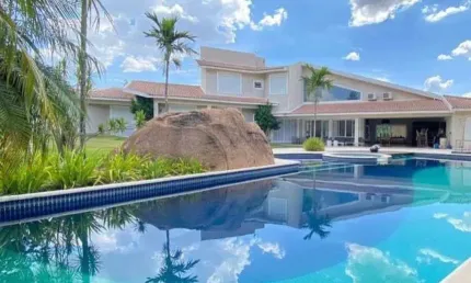 Casa à venda no Condominio Vale das Laranjeiras em Indaiatuba - SP.