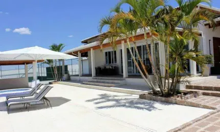 Casa de Condomínio de alto padrão para venda com 800 metros quadrados em Indaiatuba - SP.