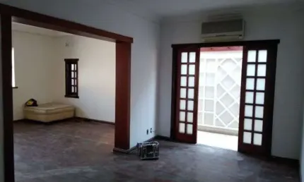 Casa para venda tem 340 metros quadrados com 3 quartos em Jardim Dom Bosco - Campinas - SP