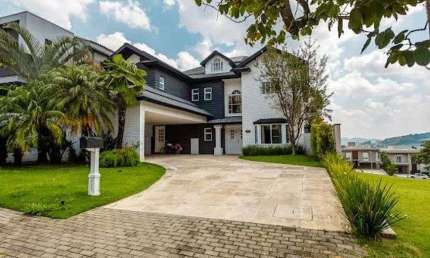 Casa de alto padrão à venda no Residencial Tamboré 10 em Santana de Parnaíba - SP