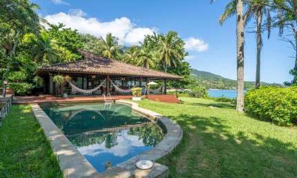 Casa à venda no Condomínio Sitio Curral em Ilha Bela - SP.