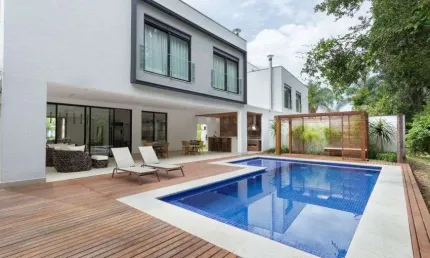 Casa de condomínio à venda em Riviera - Bertioga - SP.