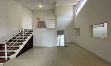Casa à venda e locação no Condomínio Village Visconde Itamaracá em Valinhos - SP.
