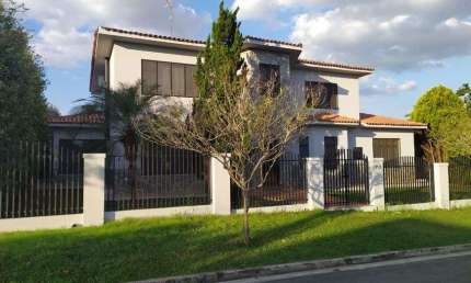 Casa de condomínio para venda com 500 metros quadrados com 4 quartos