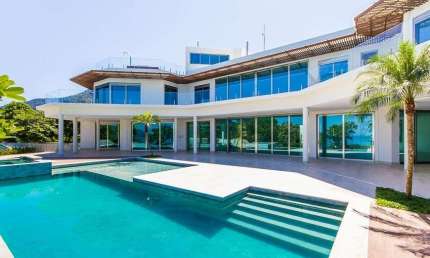 Casa alto Luxo á venda em Península de Santa Rita em Ubatuba - São Paulo.