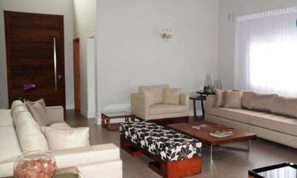 Casa para aluguel e venda tem 600 metros quadrados com 4 quartos em Marambaia - Vinhedo - SP