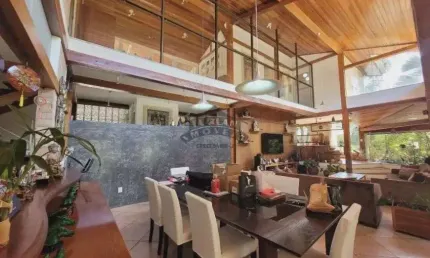 Casa Sobrado alto padrão à venda no Condomínio Dom Henrique II em Cotia - SP