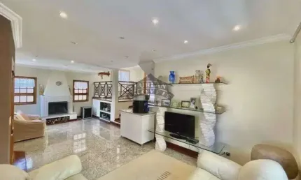 Casa Sobrado alto padrão à venda no Condomínio São Paulo II na Granja Viana em Cotia - SP