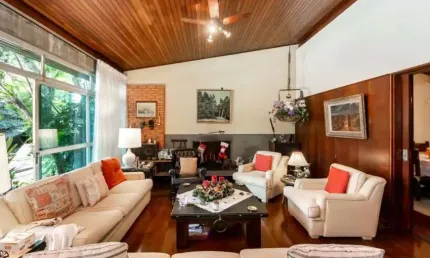 Casa sobrado à venda na Cidade Jardim em São Paulo - SP