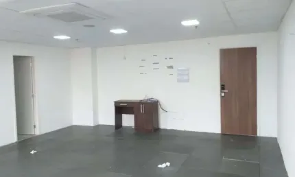 Sala comercial à venda no edifício montreal plaza no alphaville em barueri - sp
