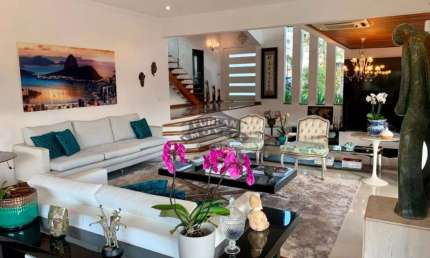 Casa Sobrado alto padrão à venda no Condomínio São Paulo II no São Paulo II em Cotia - SP