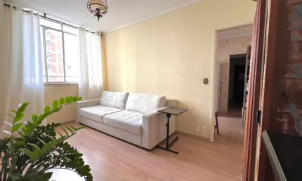 Apartamento à venda no condomínio Terezinha Magalhães no Cambuí em Campinas - SP.