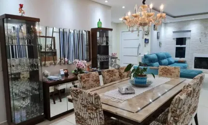 Casa Sobrado alto padrão à venda no Condomínio Granja Caiapiá na Granja Caiapiá em Cotia - SP