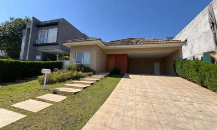 Casa térrea alto padrão à venda no condomínio Genesis 2 em Alphaville em Santana de Parnaíba - SP